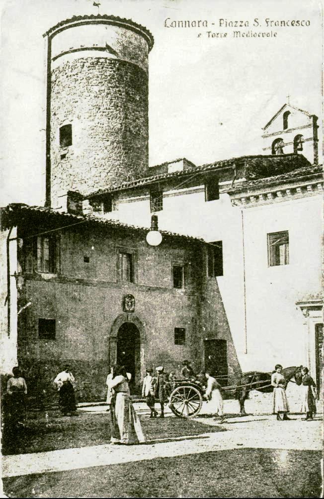 Cannara — Piazza San Francesco e torre medievale
